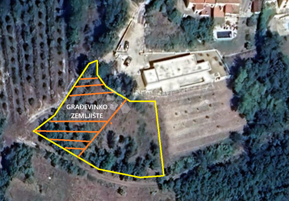 Zemljišče s projektom v Motovunu