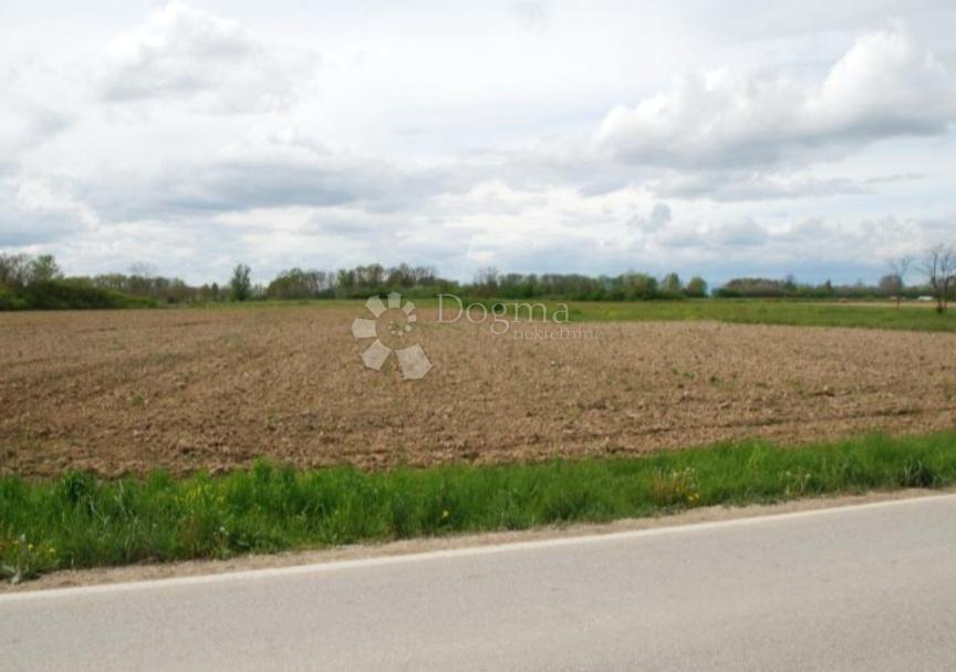 Zazidljivo zemljišče Posavski Bregi, Ivanić-Grad - Okolica, 31.857m2