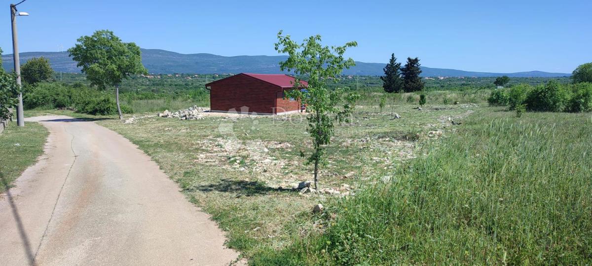 Zazidljivo zemljišče Pridraga, Novigrad, 734m2