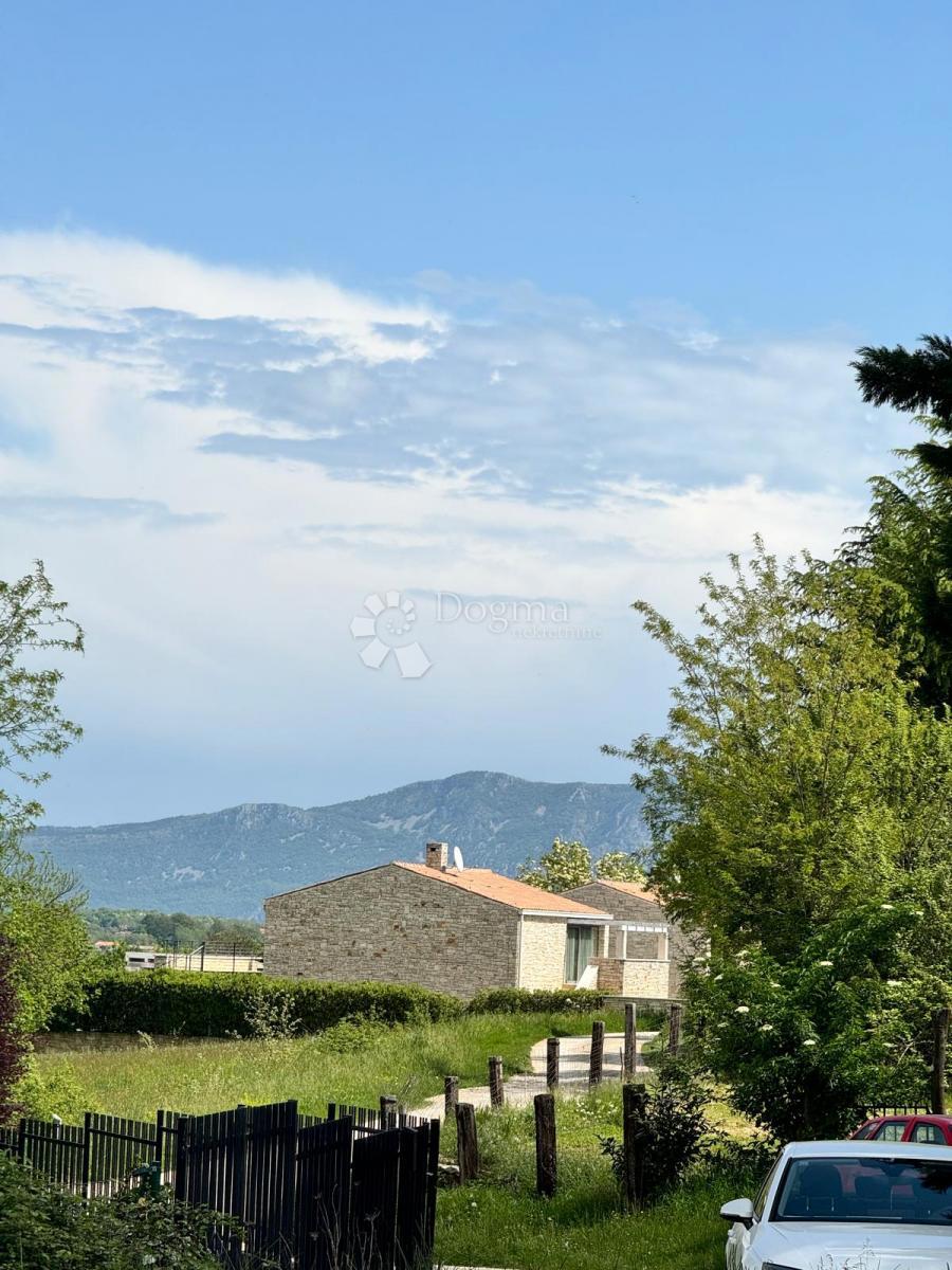 Zazidljivo zemljišče Labin, 1.656m2