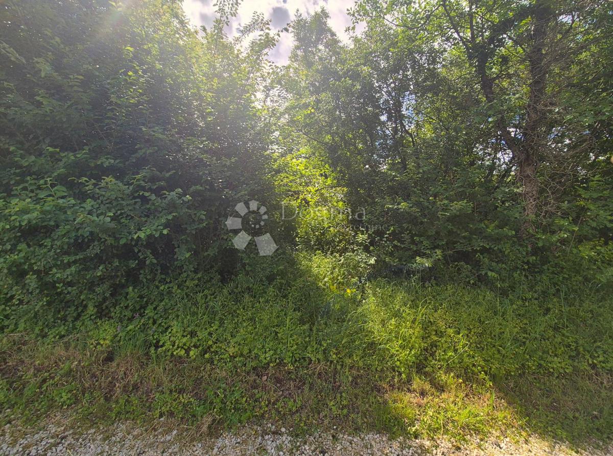 Zazidljivo zemljišče Ripenda Kras, Labin, 1.026m2