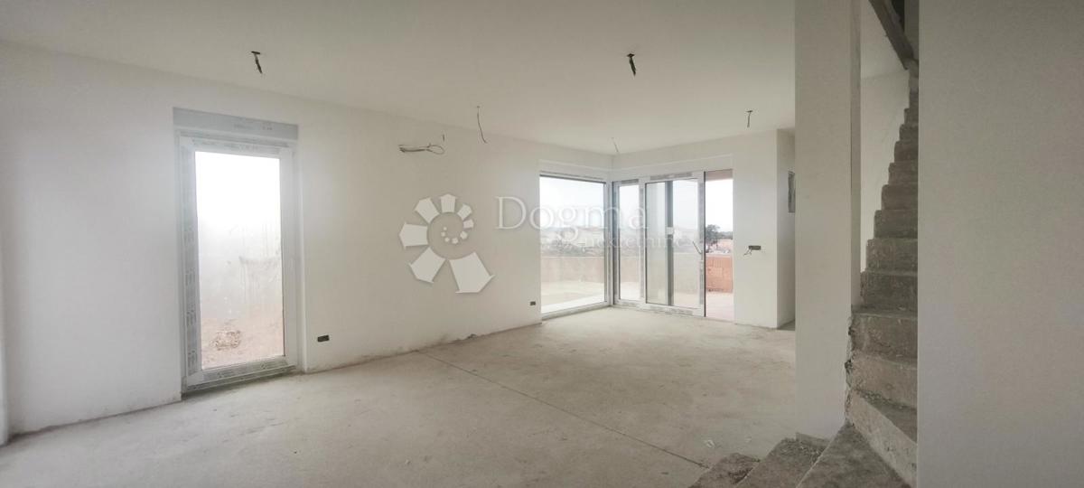 Stanovanje Povljana, 82,90m2