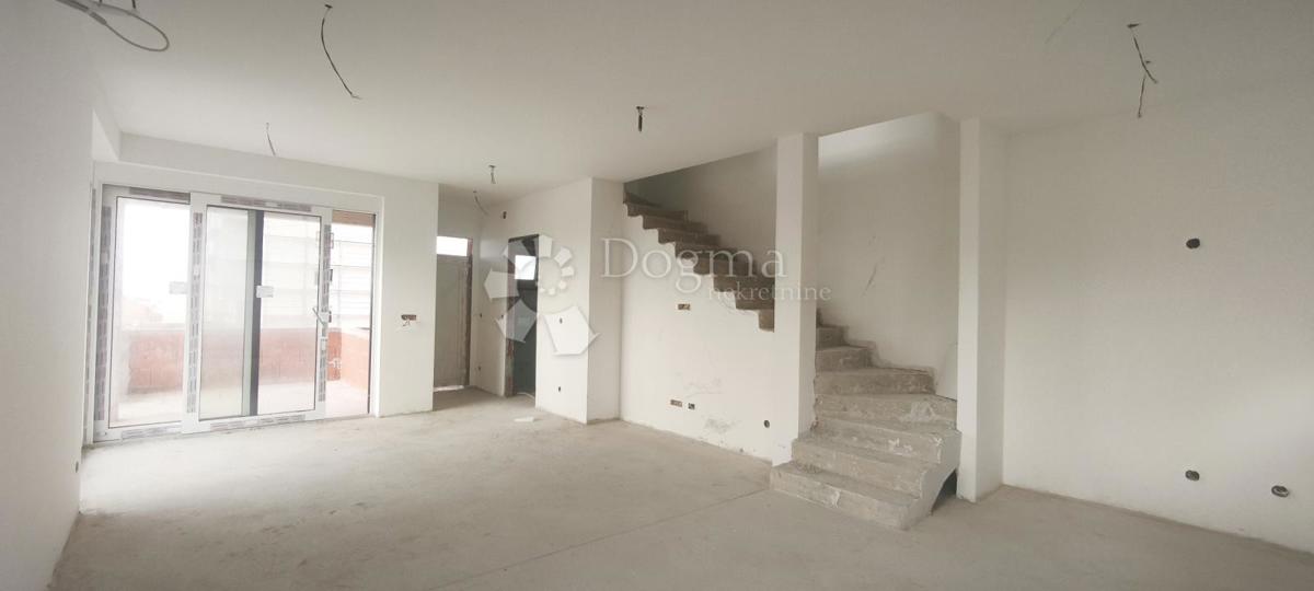 Stanovanje Povljana, 82,90m2