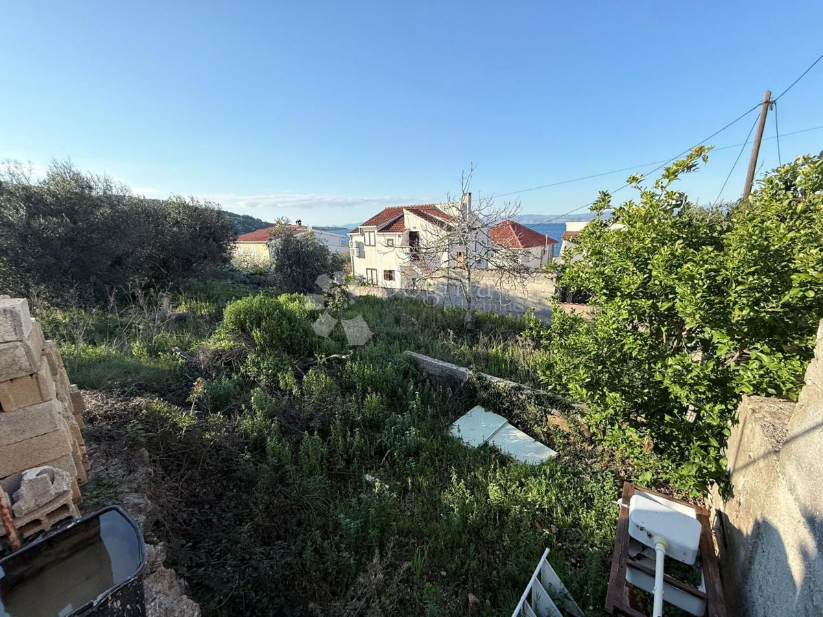 Zazidljivo zemljišče Gornje Selo, Šolta, 767m2
