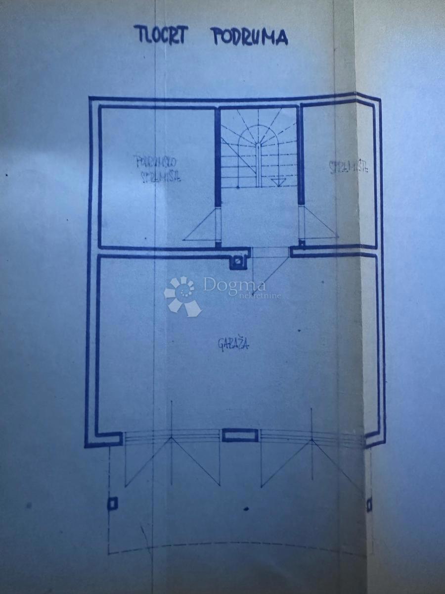 Hiša Brušane, Gospić - Okolica, 150m2