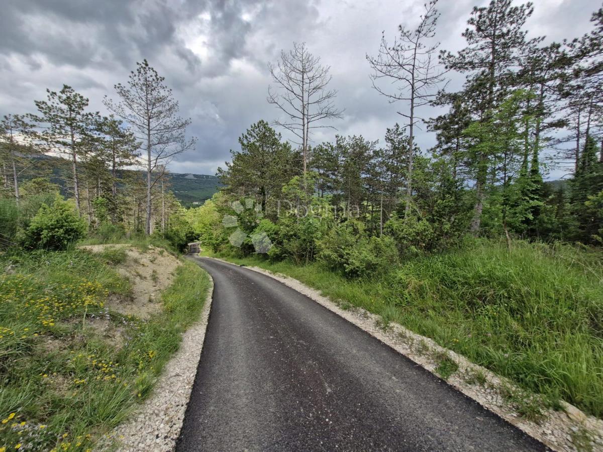Zazidljivo zemljišče Buzet, Podrečak, 1.393m2