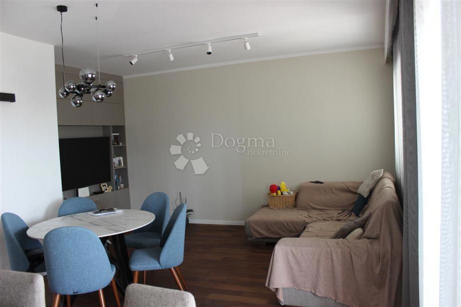 Hiša Podstrana, 500m2