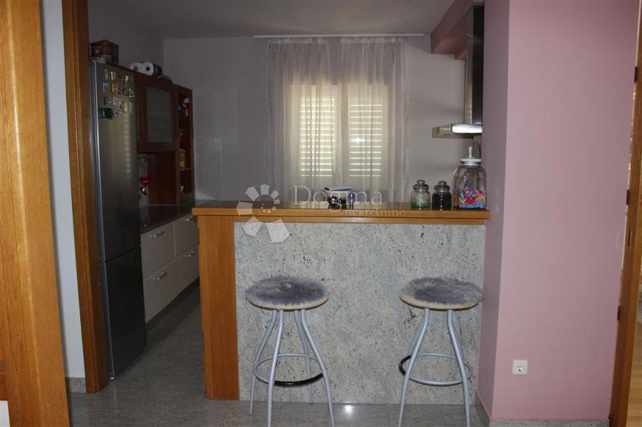 Hiša Podstrana, 500m2