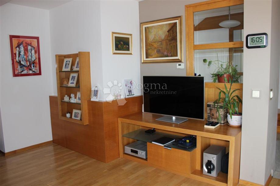 Hiša Podstrana, 500m2