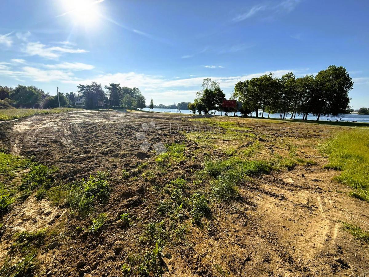 Zazidljivo zemljišče Legrad, 347m2