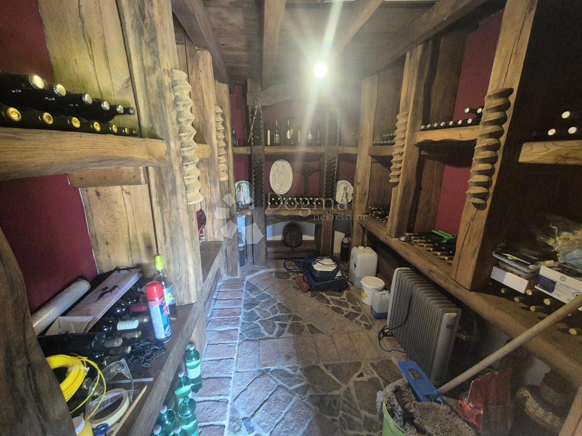 Hiša Gorkovec, Klanjec, 220m2