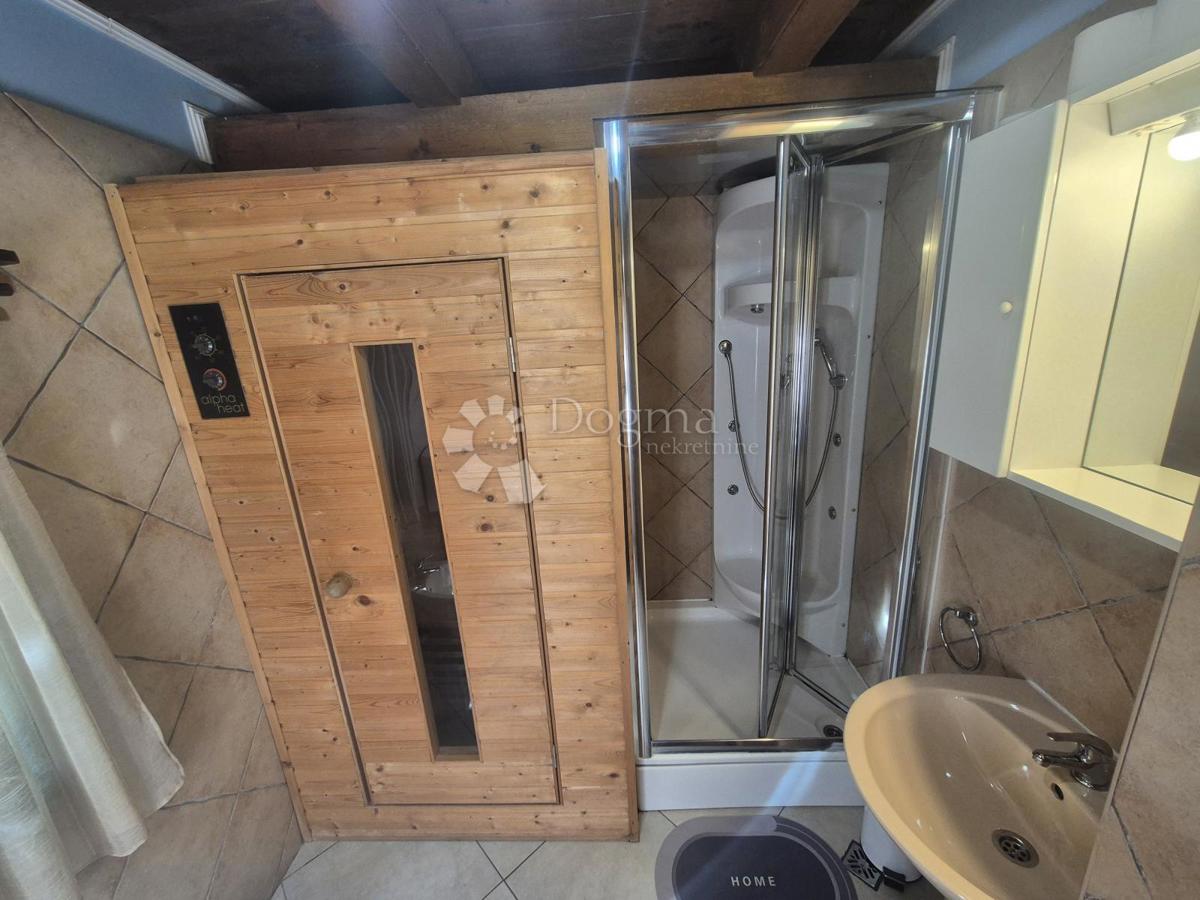 Hiša Gorkovec, Klanjec, 220m2