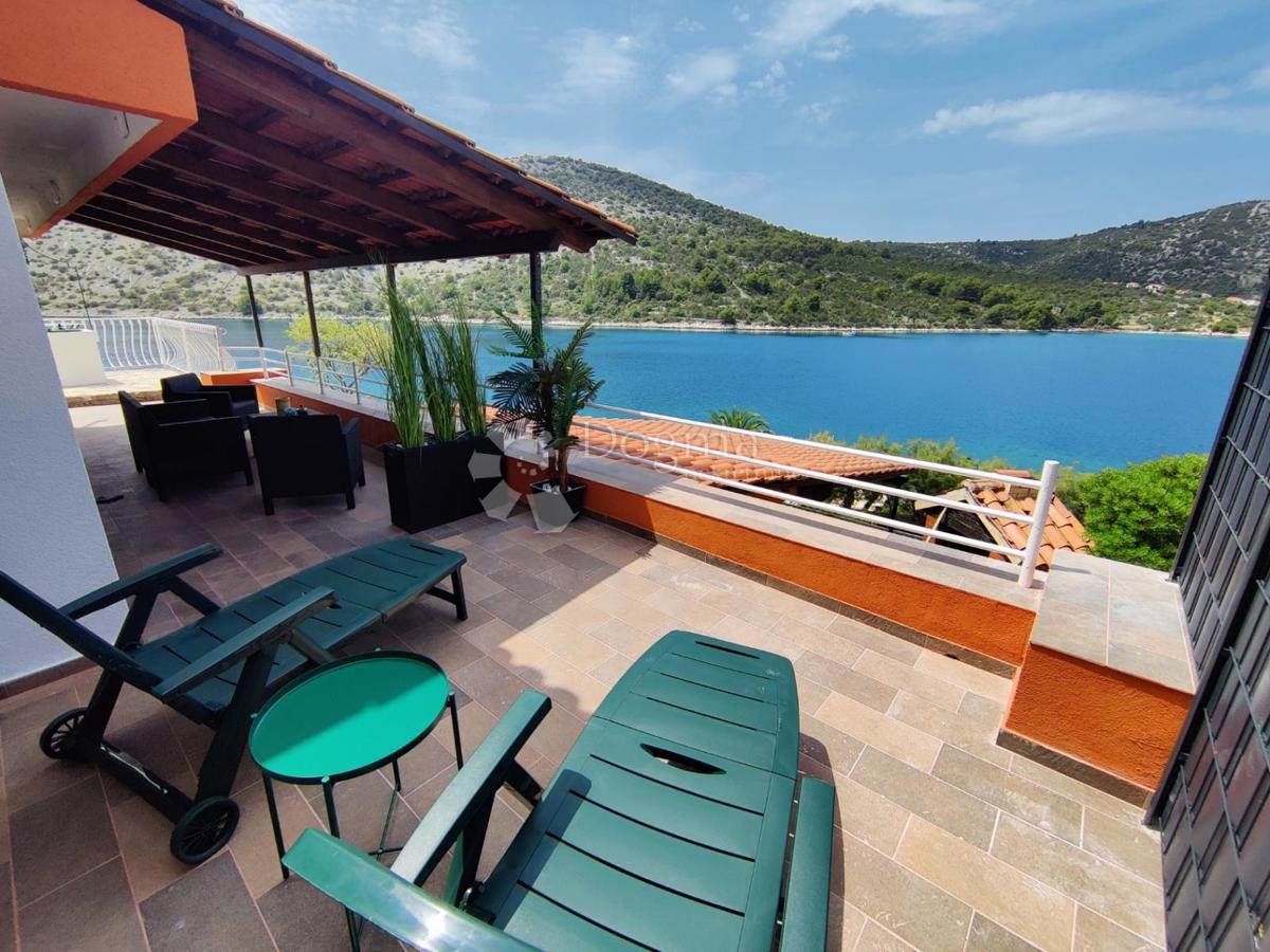 Hiša Vinišće, Marina, 130m2