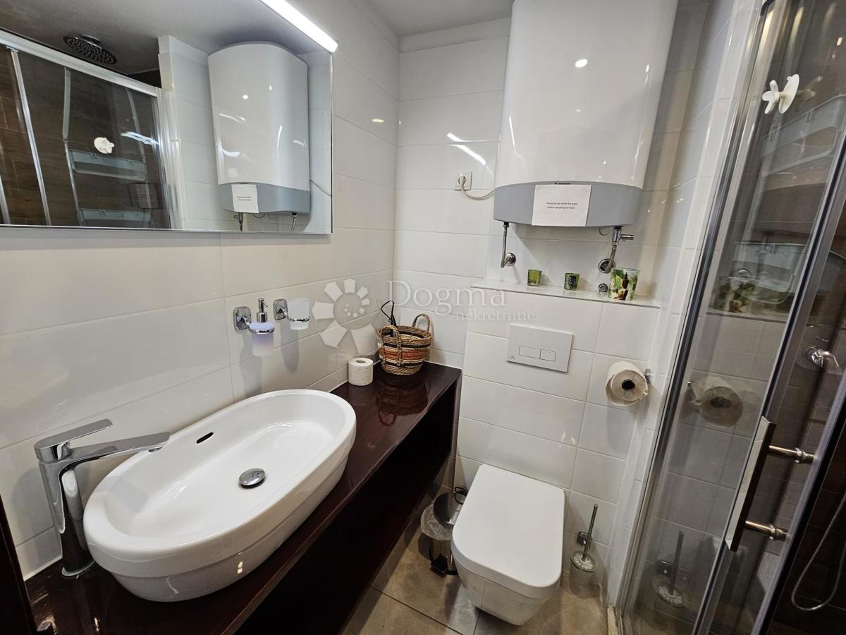Hiša Vinišće, Marina, 130m2
