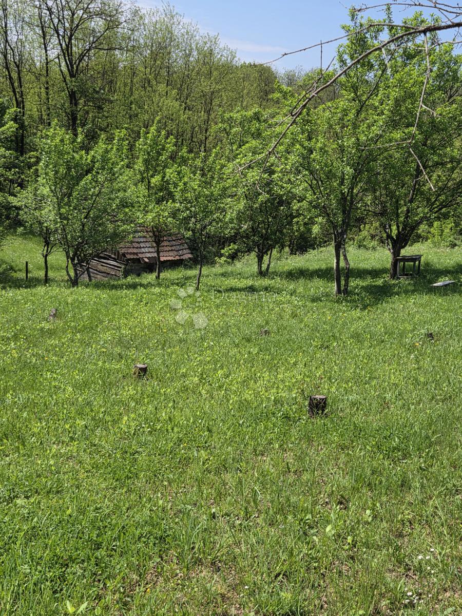 Zazidljivo zemljišče Hrebinec, Brckovljani, 762m2