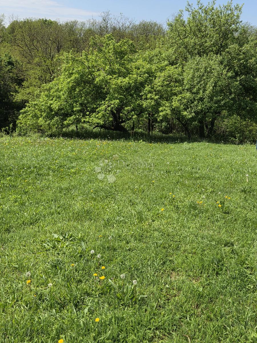 Zazidljivo zemljišče Hrebinec, Brckovljani, 762m2