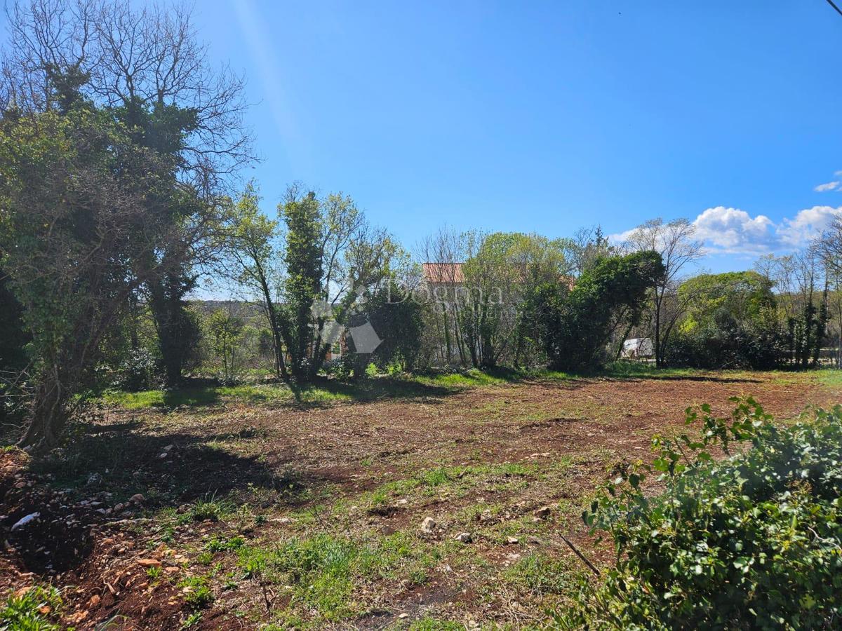Zazidljivo zemljišče Pavićini, Marčana, 1.032m2