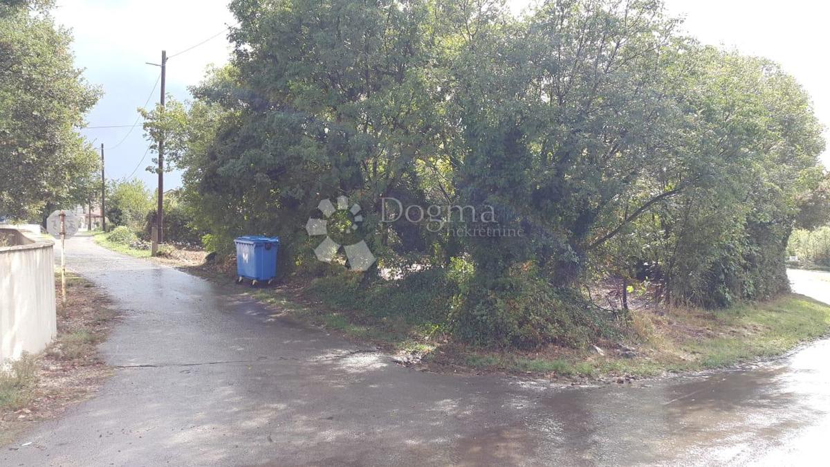 Zazidljivo zemljišče Pavićini, Marčana, 1.032m2