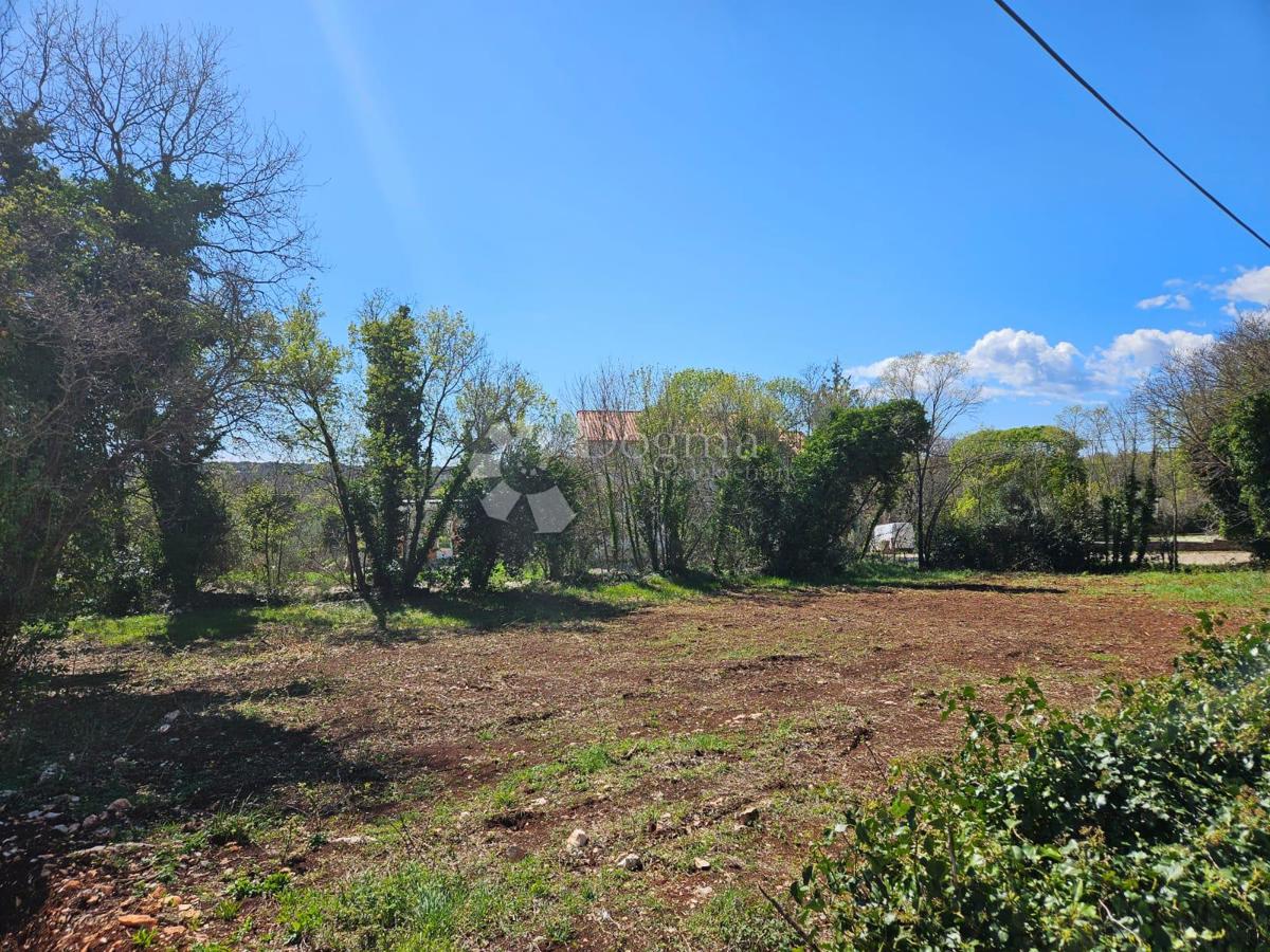 Zazidljivo zemljišče Pavićini, Marčana, 1.032m2