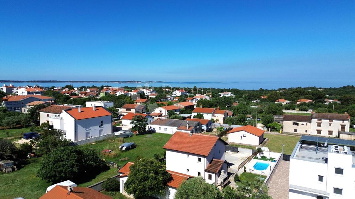 Hiša Peroj, Vodnjan, 180m2