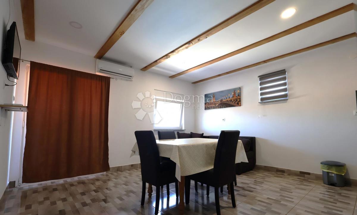 Hiša Peroj, Vodnjan, 180m2