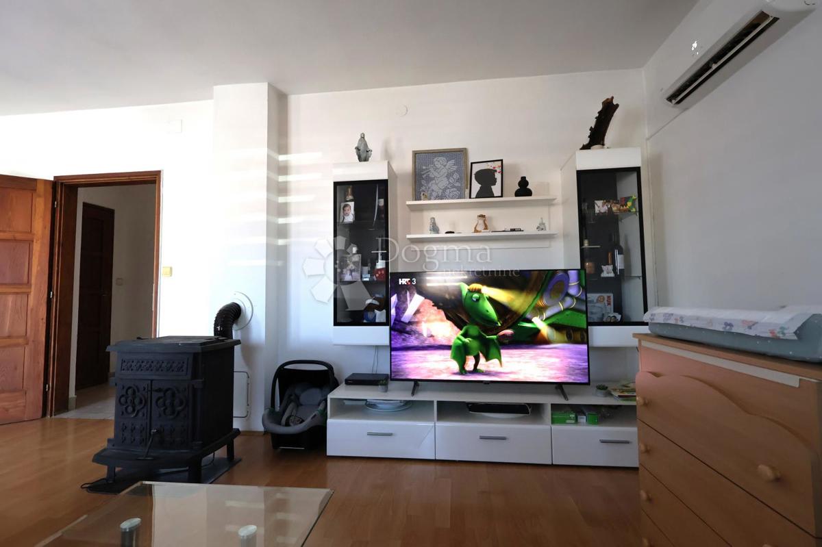 Hiša Peroj, Vodnjan, 180m2