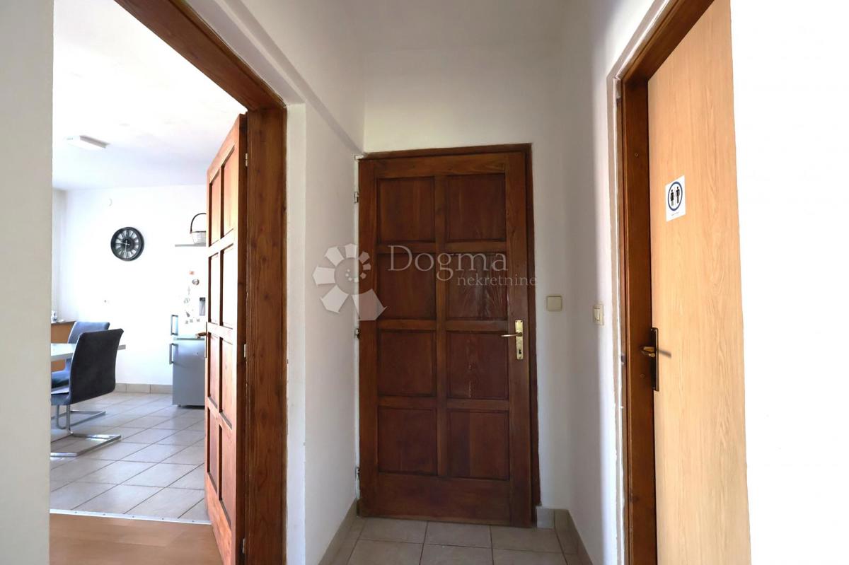 Hiša Peroj, Vodnjan, 180m2