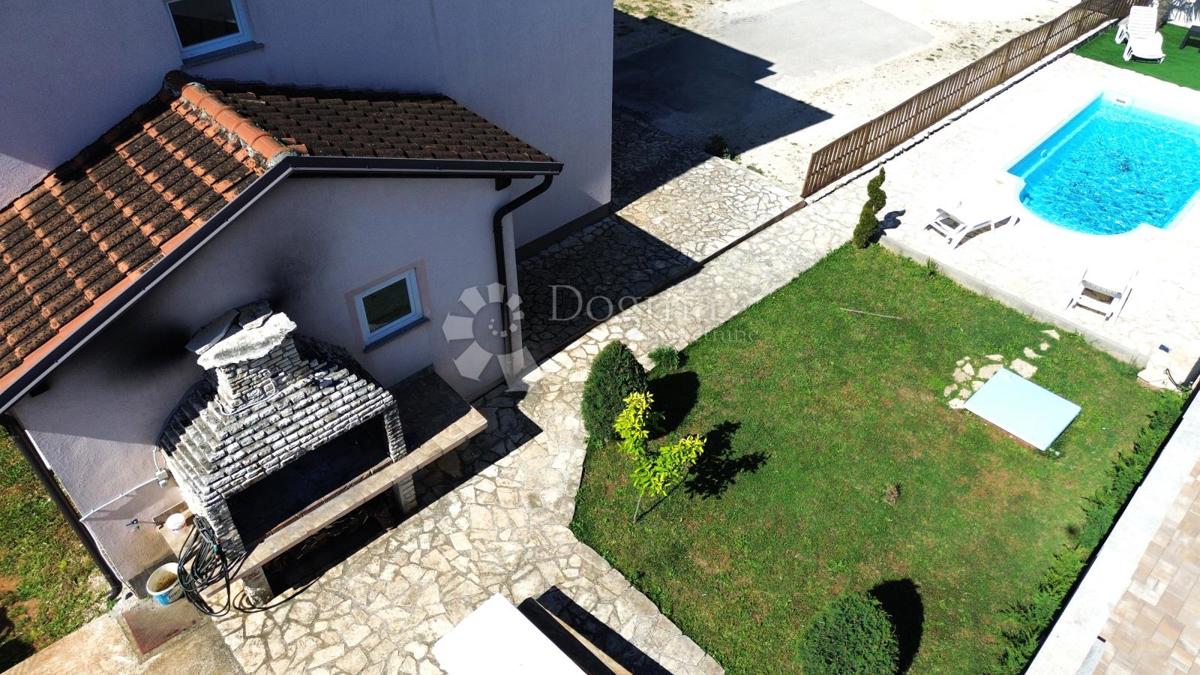 Hiša Peroj, Vodnjan, 180m2