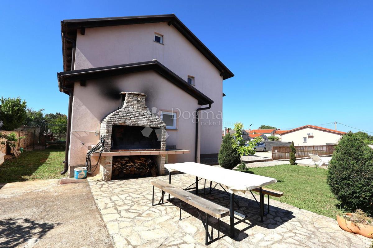 Hiša Peroj, Vodnjan, 180m2