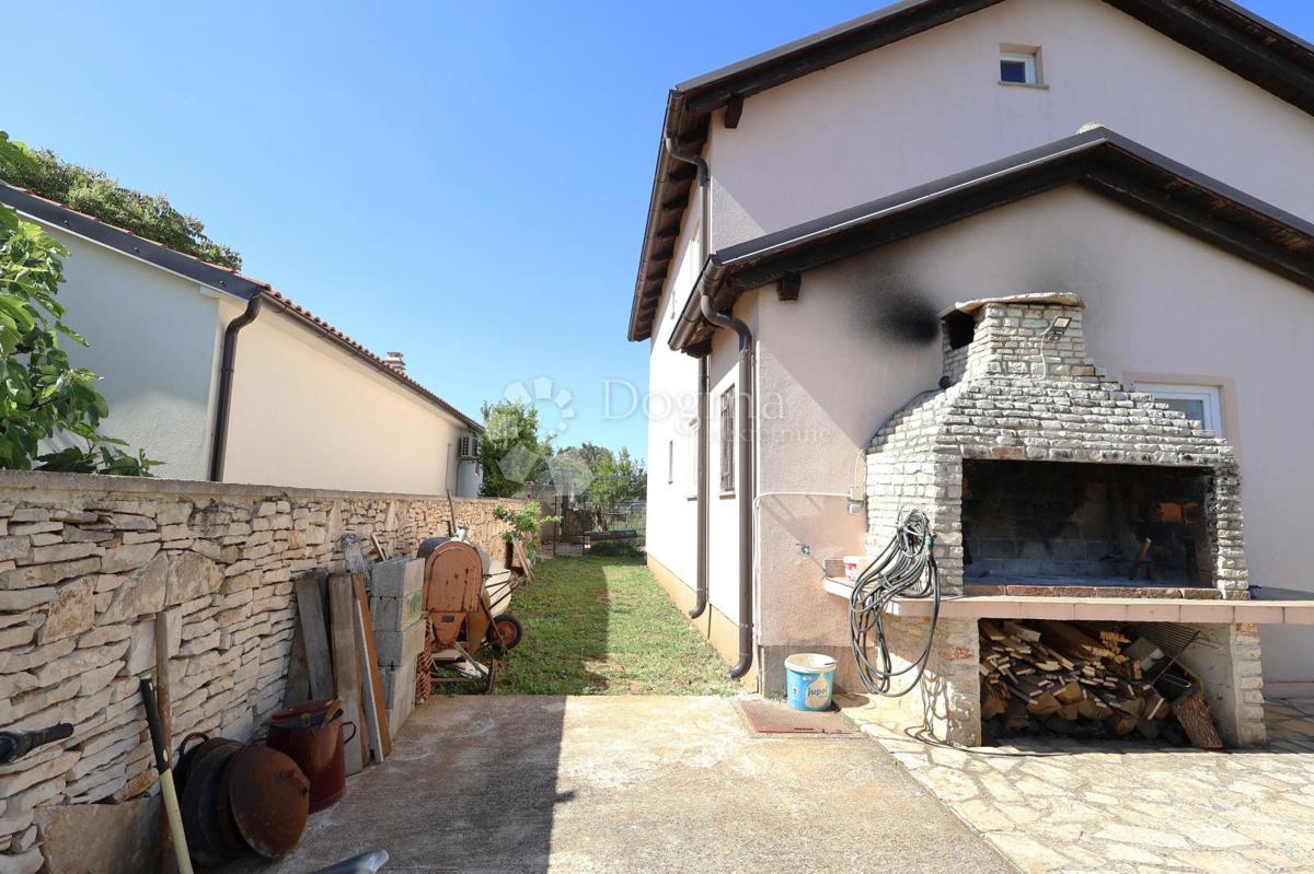 Hiša Peroj, Vodnjan, 180m2