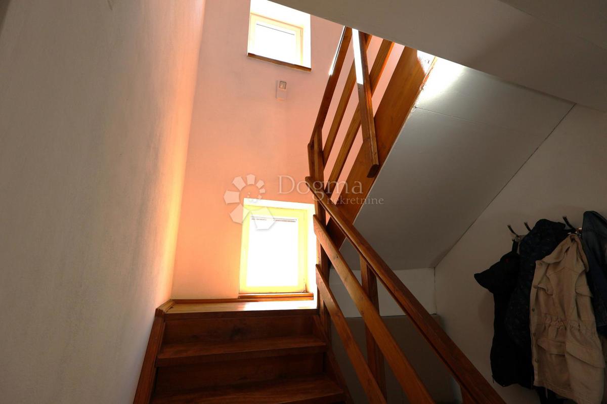 Hiša Peroj, Vodnjan, 180m2