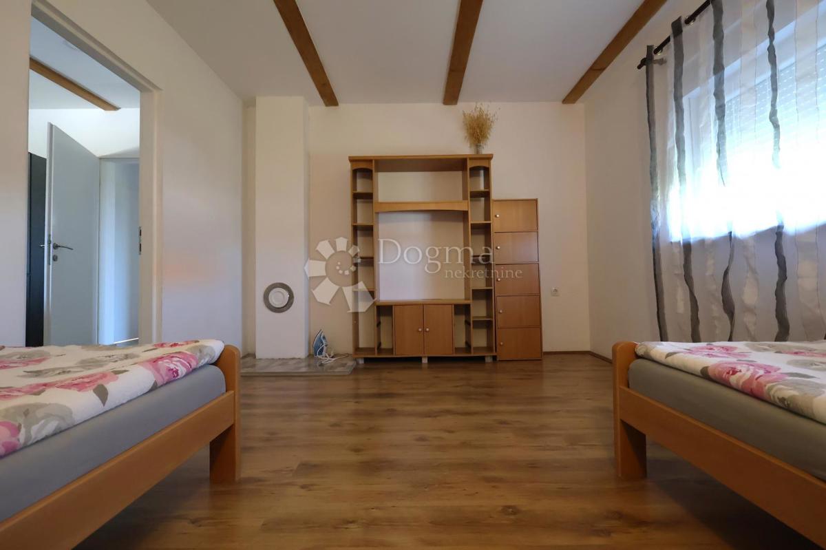 Hiša Peroj, Vodnjan, 180m2