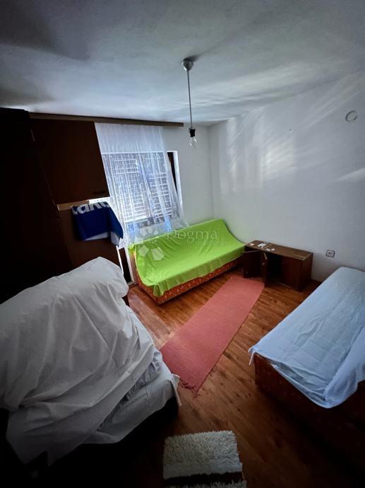 Hiša Tribunj, 120m2