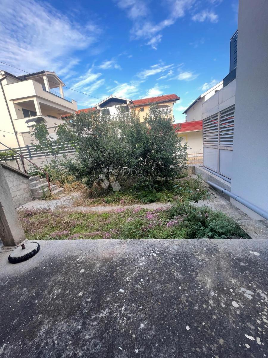 Hiša Tribunj, 120m2