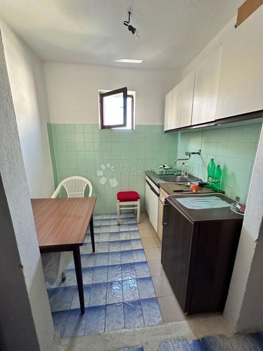 Hiša Tribunj, 120m2