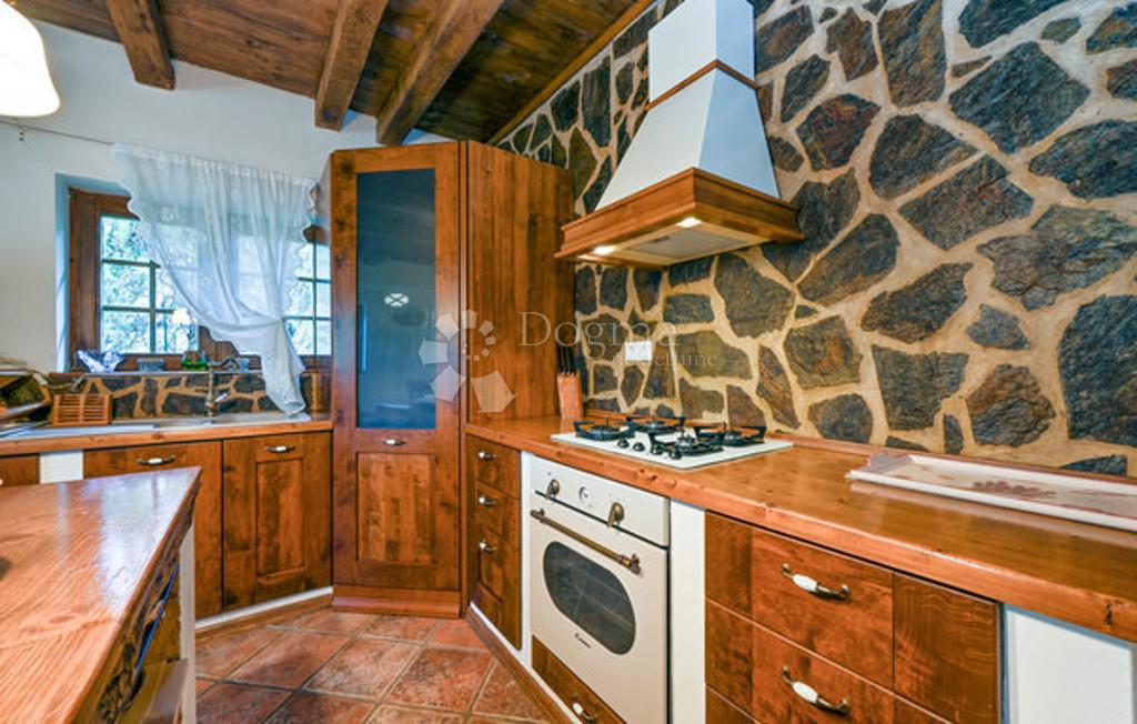 Hiša Trški Vrh, Krapina - Okolica, 180m2