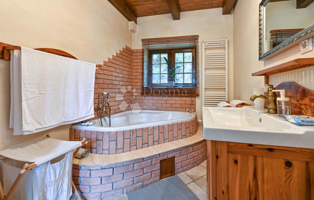 Hiša Trški Vrh, Krapina - Okolica, 180m2