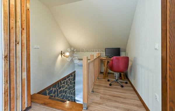 Hiša Trški Vrh, Krapina - Okolica, 180m2