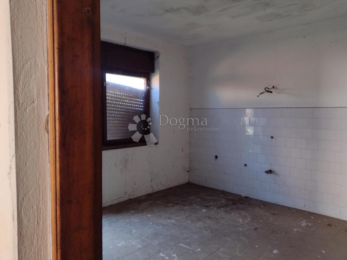 Hiša Gornji Viduševac, Glina, 164m2