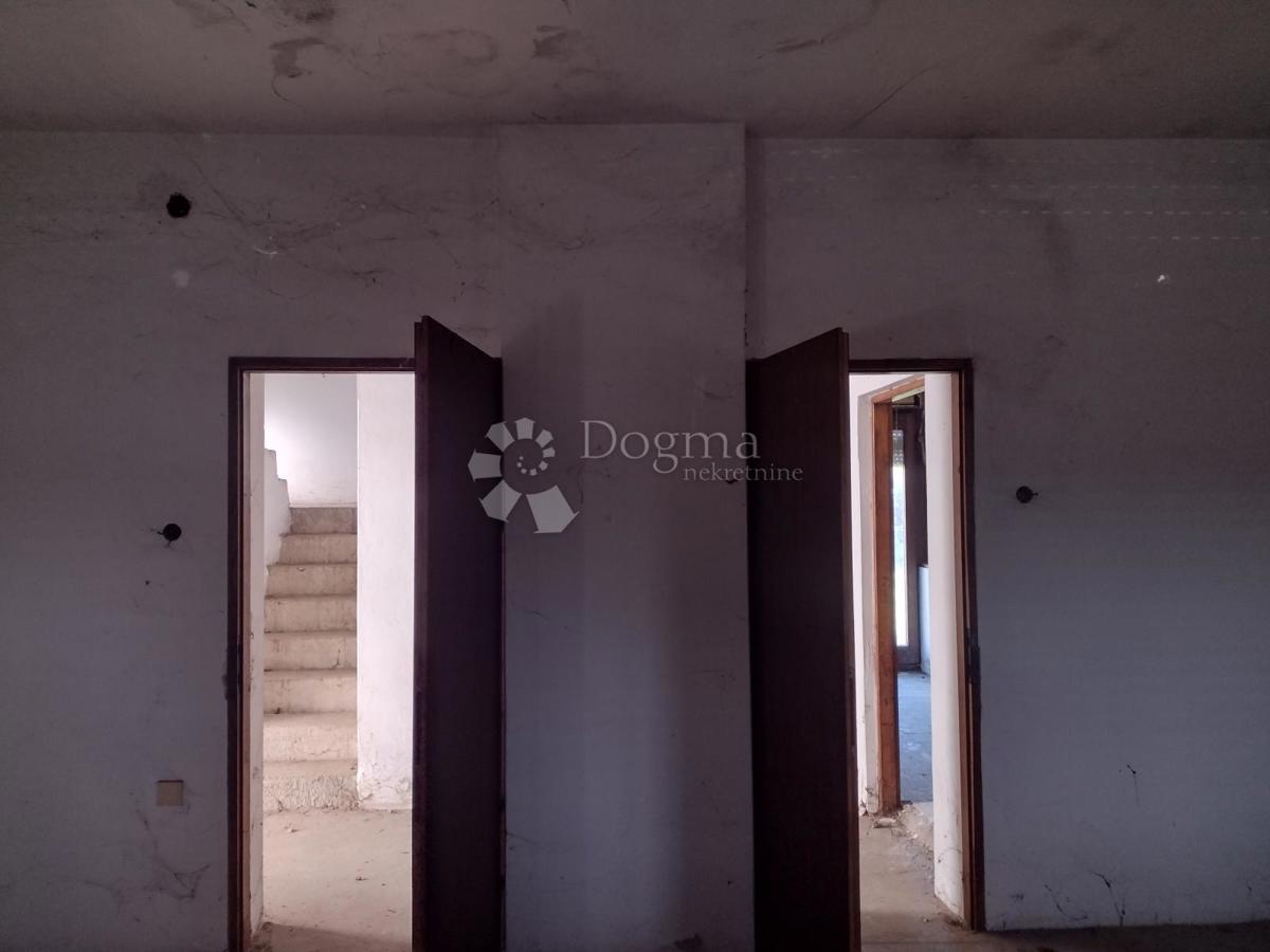 Hiša Gornji Viduševac, Glina, 164m2