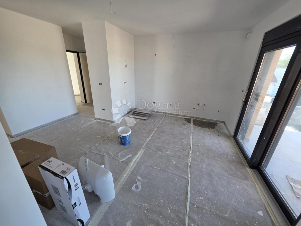 Stanovanje Brodarica, Šibenik - Okolica, 73m2