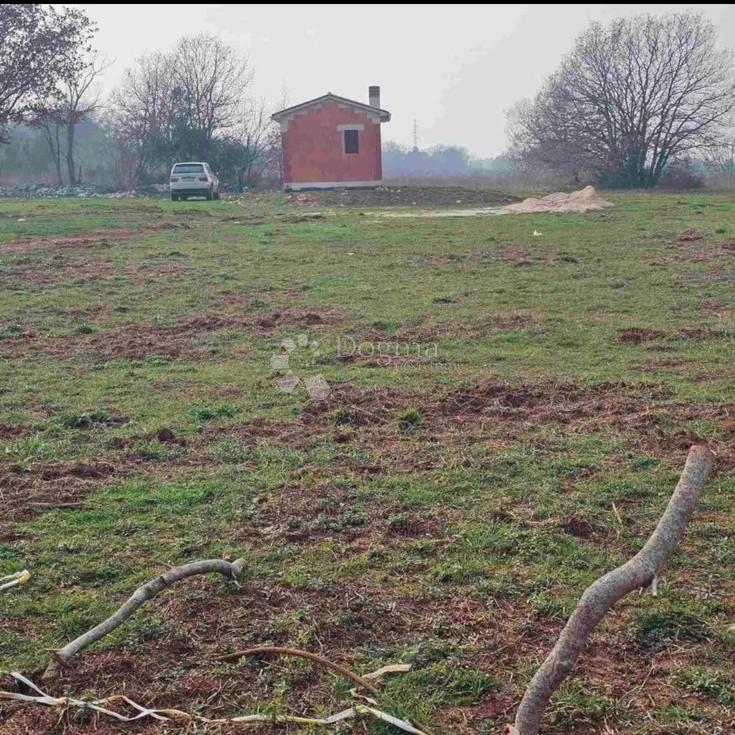 Kmetijsko zemljišče Rovinj, 13.744m2