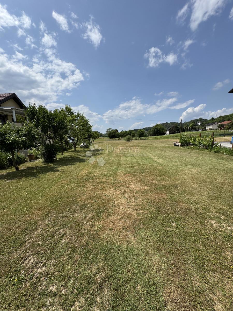 Zazidljivo zemljišče Črešnjevec, Tuhelj, 1.913m2