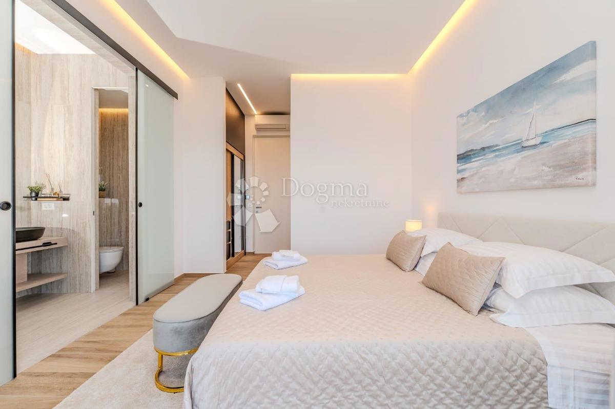 Hiša Ugljan, Preko, 330m2