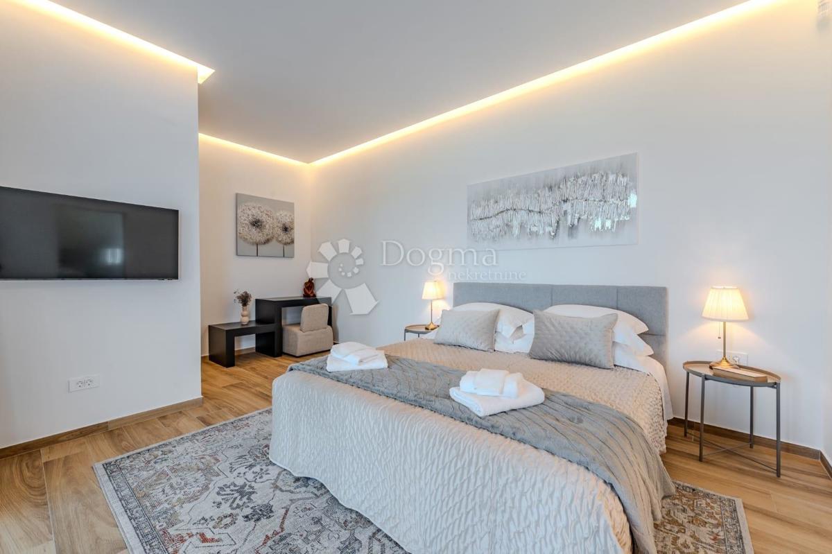 Hiša Ugljan, Preko, 330m2