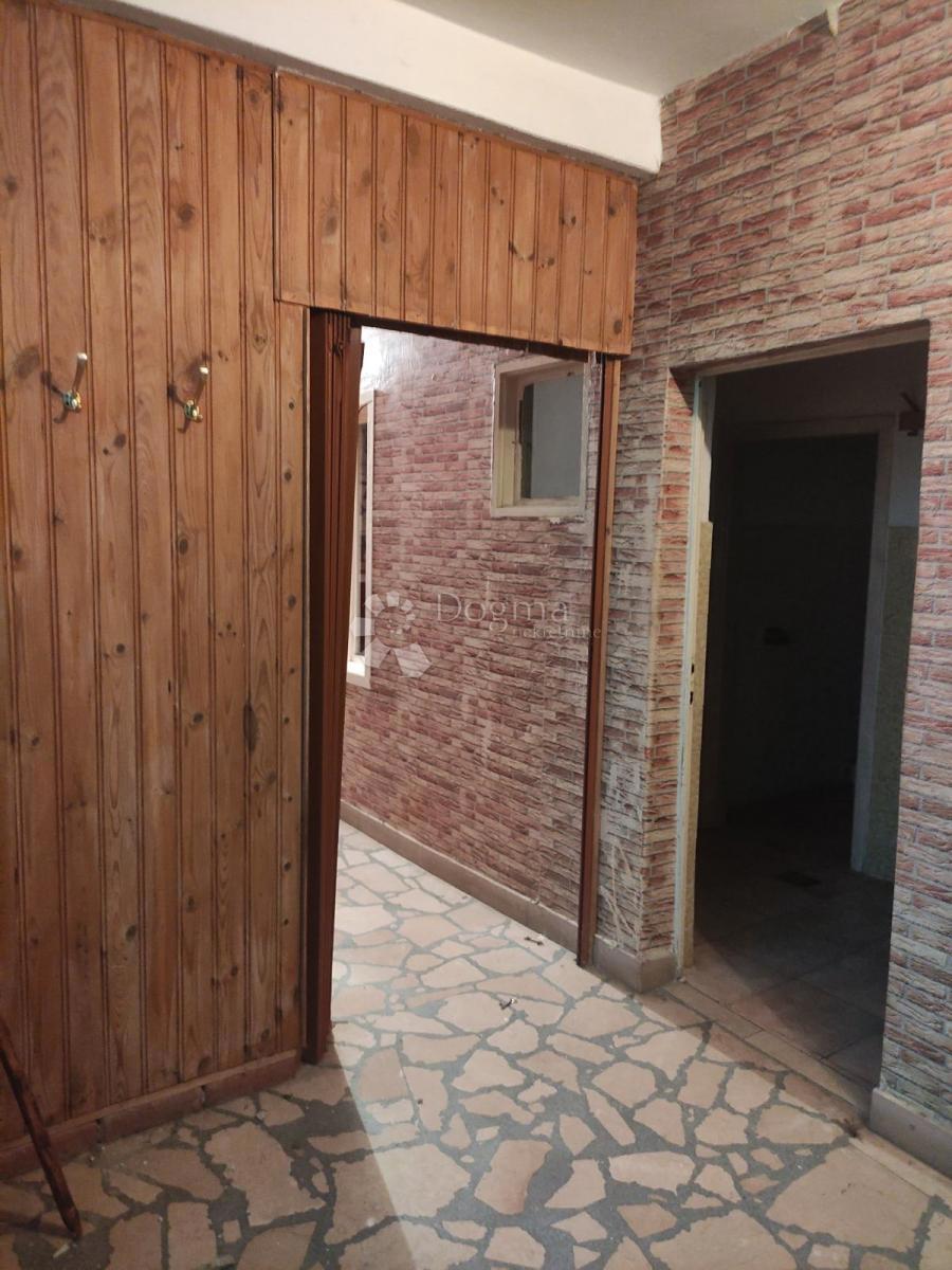 Hiša Staševica, Ploče, 136m2