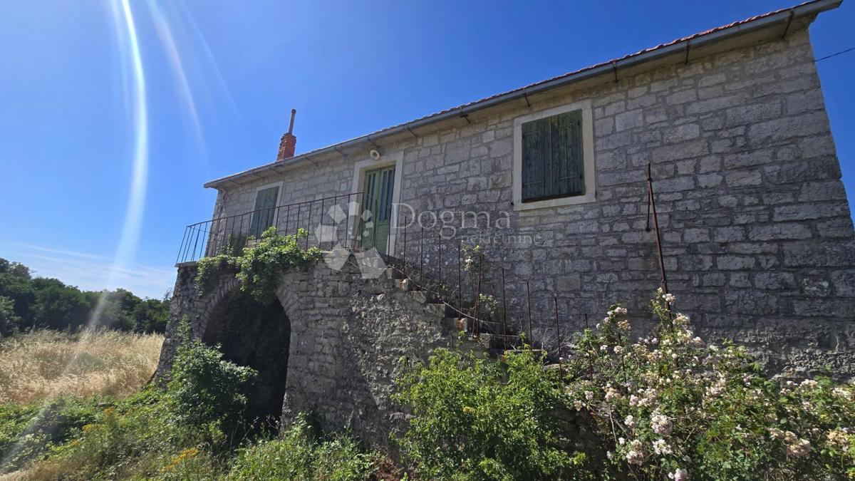 Hiša Gornji Humac, Pučišća, 390m2
