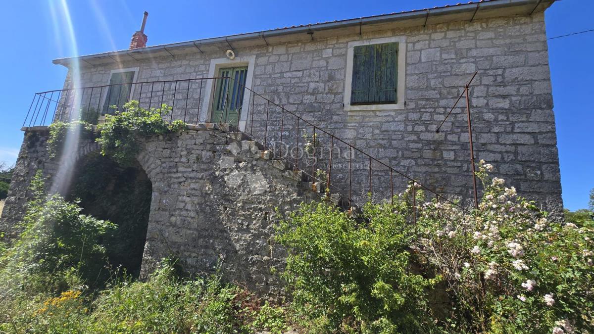 Hiša Gornji Humac, Pučišća, 390m2