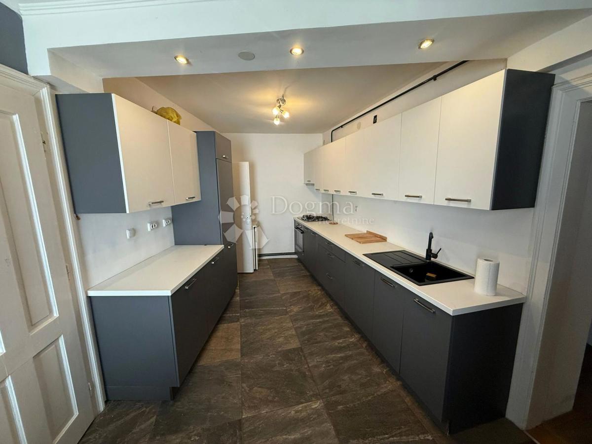 Stanovanje Centar, Varaždin, 74m2