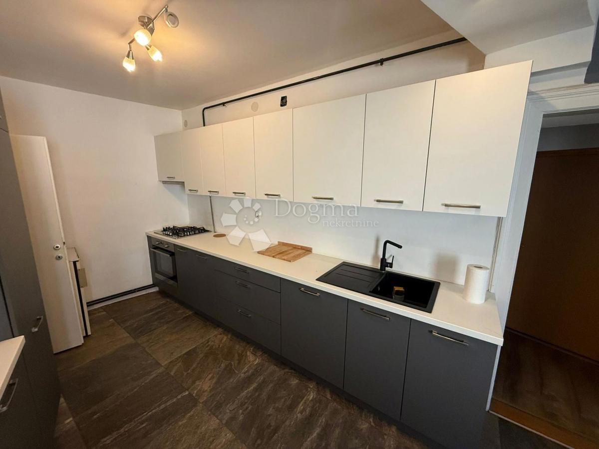 Stanovanje Centar, Varaždin, 74m2